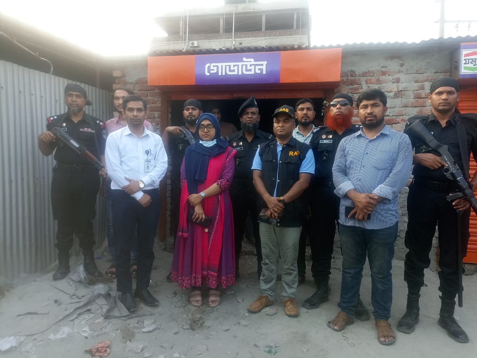 ফতুল্লায় অবৈধ ডিজেল বিক্রি, প্রতিষ্ঠানকে জরিমানা