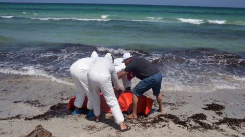 লিবিয়ার জুওয়ারা উপকূল থেকে মরদেহগুলো উদ্ধার করা হয়। ফাইল ছবি: আপা ডট এজেড