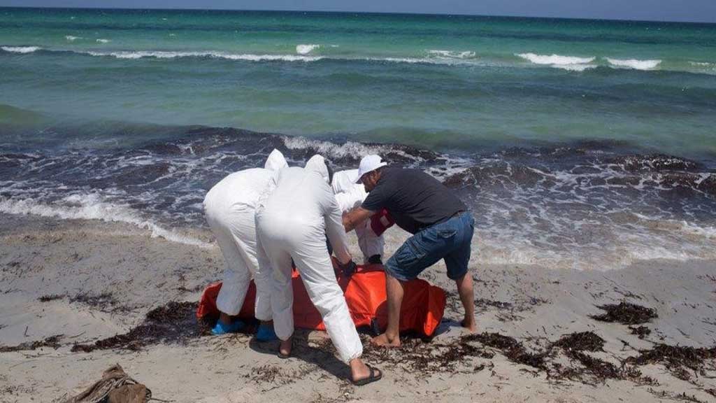 লিবিয়ার জুওয়ারা উপকূল থেকে মরদেহগুলো উদ্ধার করা হয়। ফাইল ছবি: আপা ডট এজেড