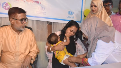 না’গঞ্জ সিটিতে হাম-রুবেলা টিকাদান কর্মসূচির উদ্বোধন করলেন সাখাওয়াত