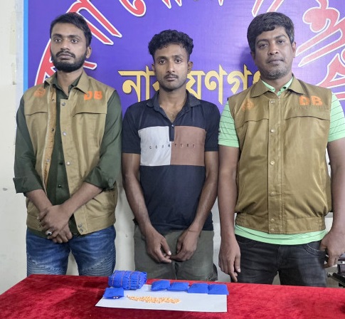 সিদ্ধিরগঞ্জে ৩ হাজার ইয়াবাসহ গ্রেপ্তার ১