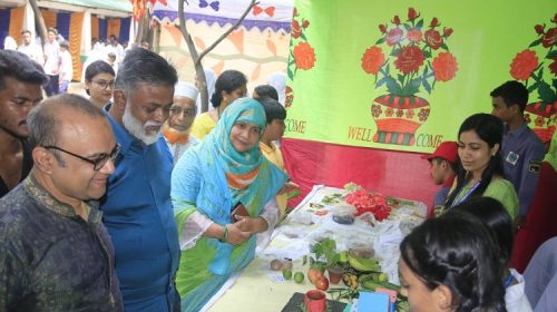 বেগম রোকেয়া স্কুলে বিজ্ঞান মেলা অনুষ্ঠিত